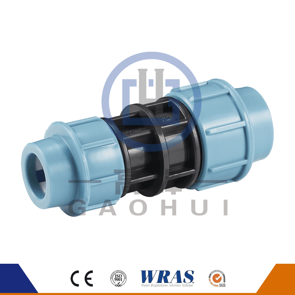 Italian Version PP Reducing coupler P-028